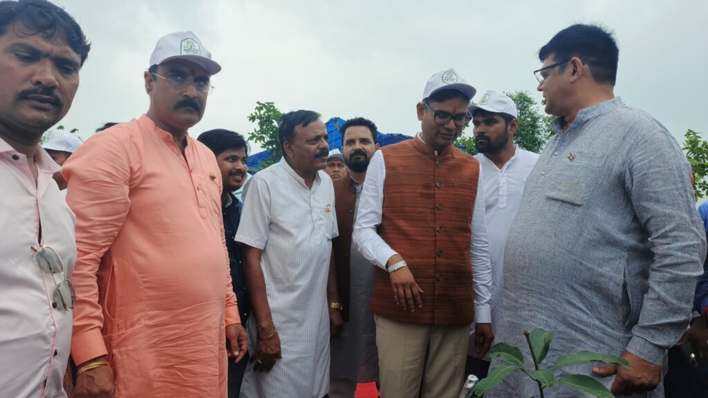 रायगढ़ में गरिमामय ढंग से मनाया गया स्वतंत्रता दिवस 1 1000000768