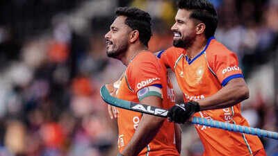 1787165370 team india