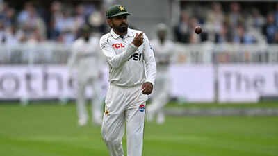 1788165734 babar azam