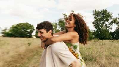5 dating app habits that can quietly sabotage a promising relationship