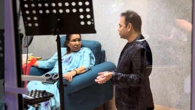 asha bhosles unseen pic with ar rahman from her final recording session surfaces online what a beautiful full circle moment