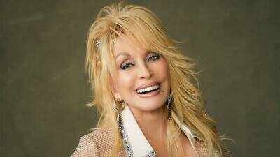behind the rhinestones dolly parton reportedly endured a heartbreaking final battle in private