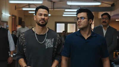 kunal kemmus vibe teaser netizens react kunal you are saving bollywood comedy
