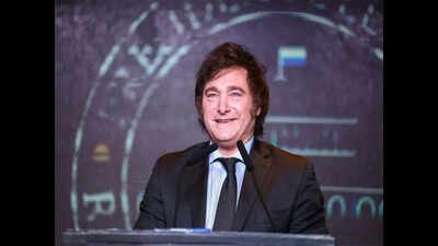 muchas gracias hombre imposible argentina president lauds messi as the famous footballer announces retirement