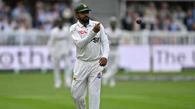1788498182 babar azam
