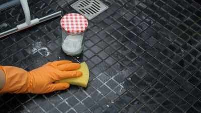 bathroom floor cleaning tips