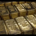 gold prices tumble as crude surge stronger dollar fuel rate cut worries