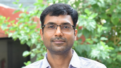 in 2004 nitin gupta jee rank 1 graduated from iit kanpur and went on to study at the university of california today he is a researcher of mosquito brains at the same institute