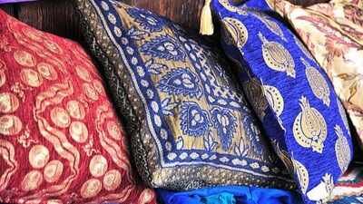 turn old dupattas into stylish cushion covers without sewing