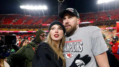 1792374837 taylor swift and travis kelce