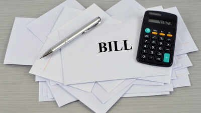 5 mistakes people make when throwing away old bills and receipts