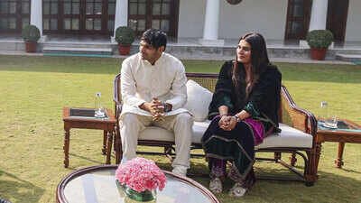 neeraj chopra and his wife himani mor