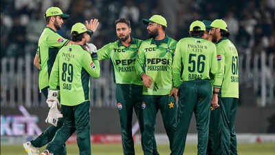 pakistan tri series cricket