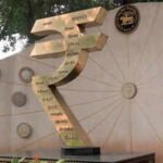 rupee ends the week in green